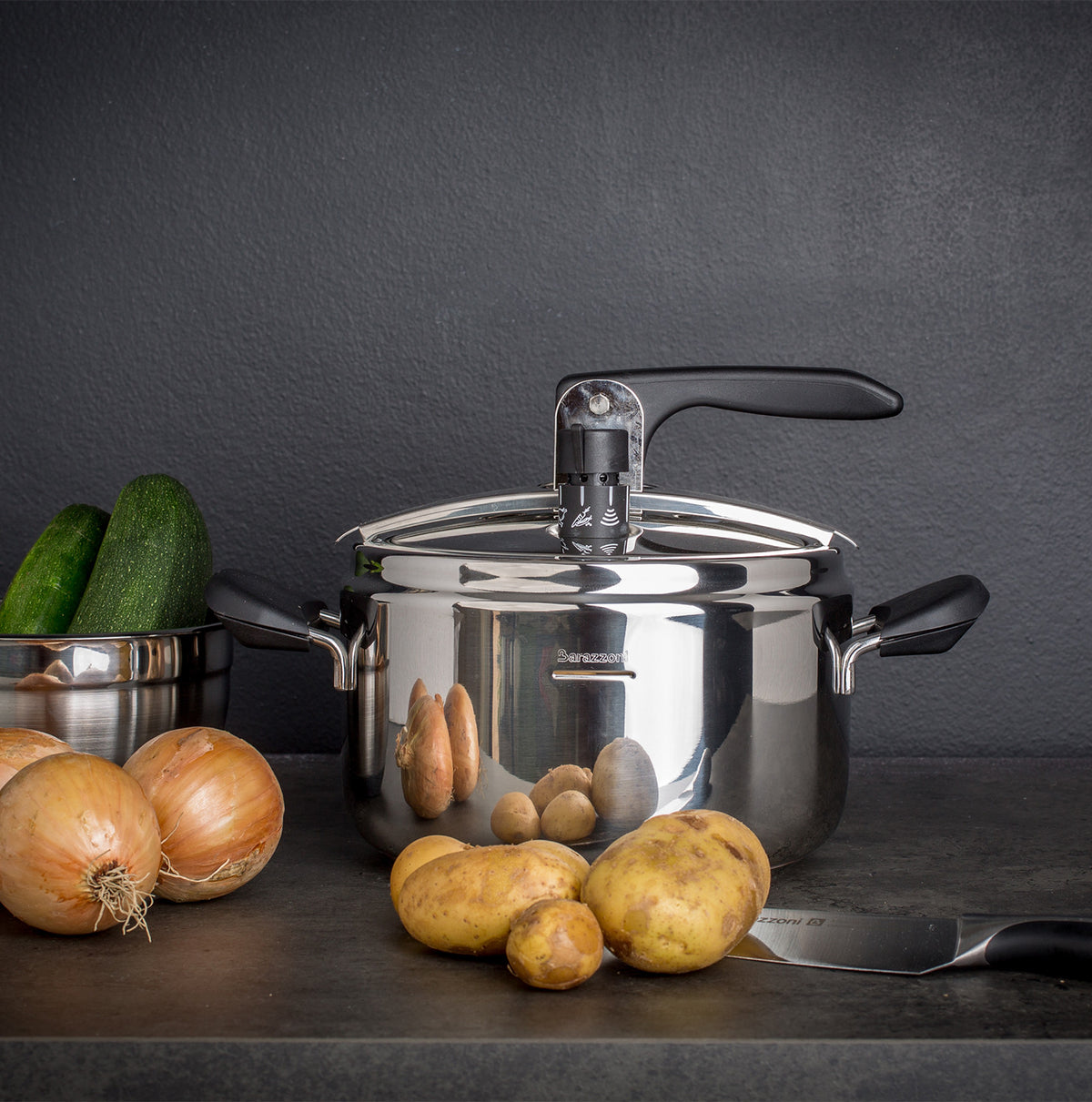Pressure cooker